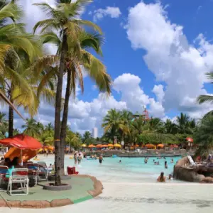 Mar Azul - Piscinas de ondas atração para família no Thermas dos Laranjais