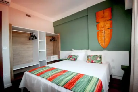 Hospedagem Hot Beach Suítes Olímpia