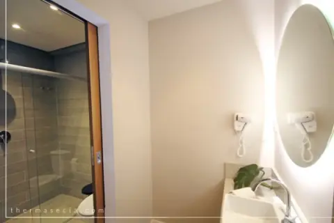 Hospedagem Hot Beach Suítes Olímpia