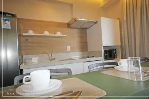 Hospedagem Hot Beach Suítes Olímpia