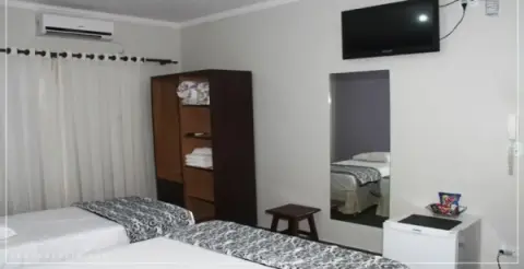 Hospedagem Pousada Tropical Vereda em Olímpia SP