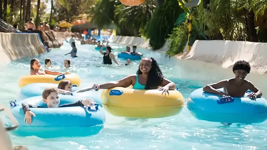 Imagem destauente: Venha relaxar no nosso rio lento com b&oacute;ias e muita divers&atilde;o aqui no Thermas dos Laranjais