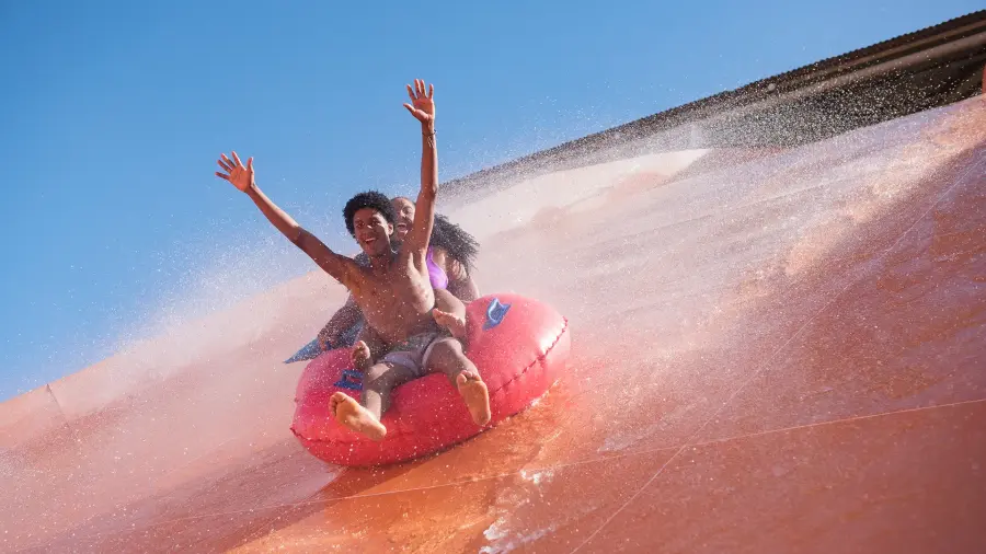 Imagem destauente: Conhe&ccedil;a as top 5 atra&ccedil;&otilde;es radicais do Thermas dos Laranjais