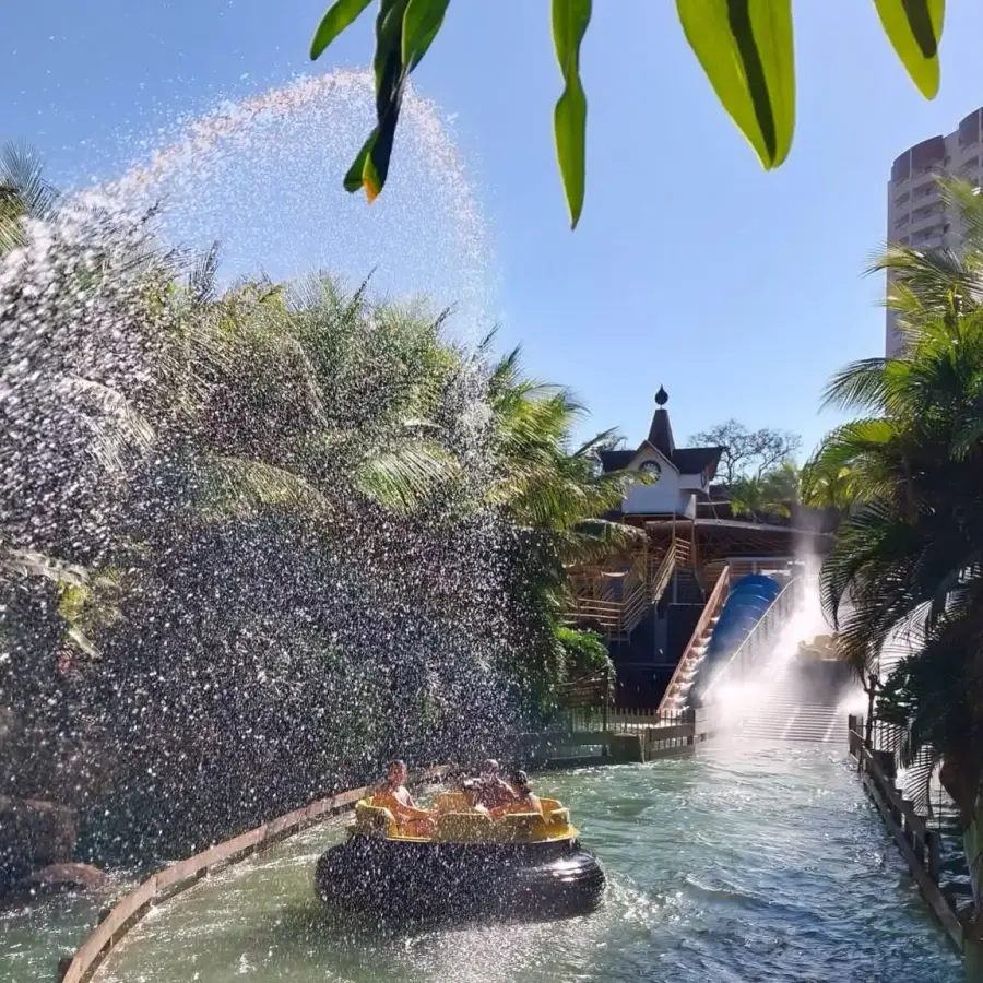 Rio Selvagem atração radical no Thermas dos Laranjais